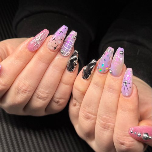 Nail art by Gracie