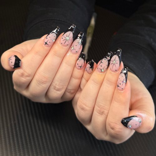 French tip nail art