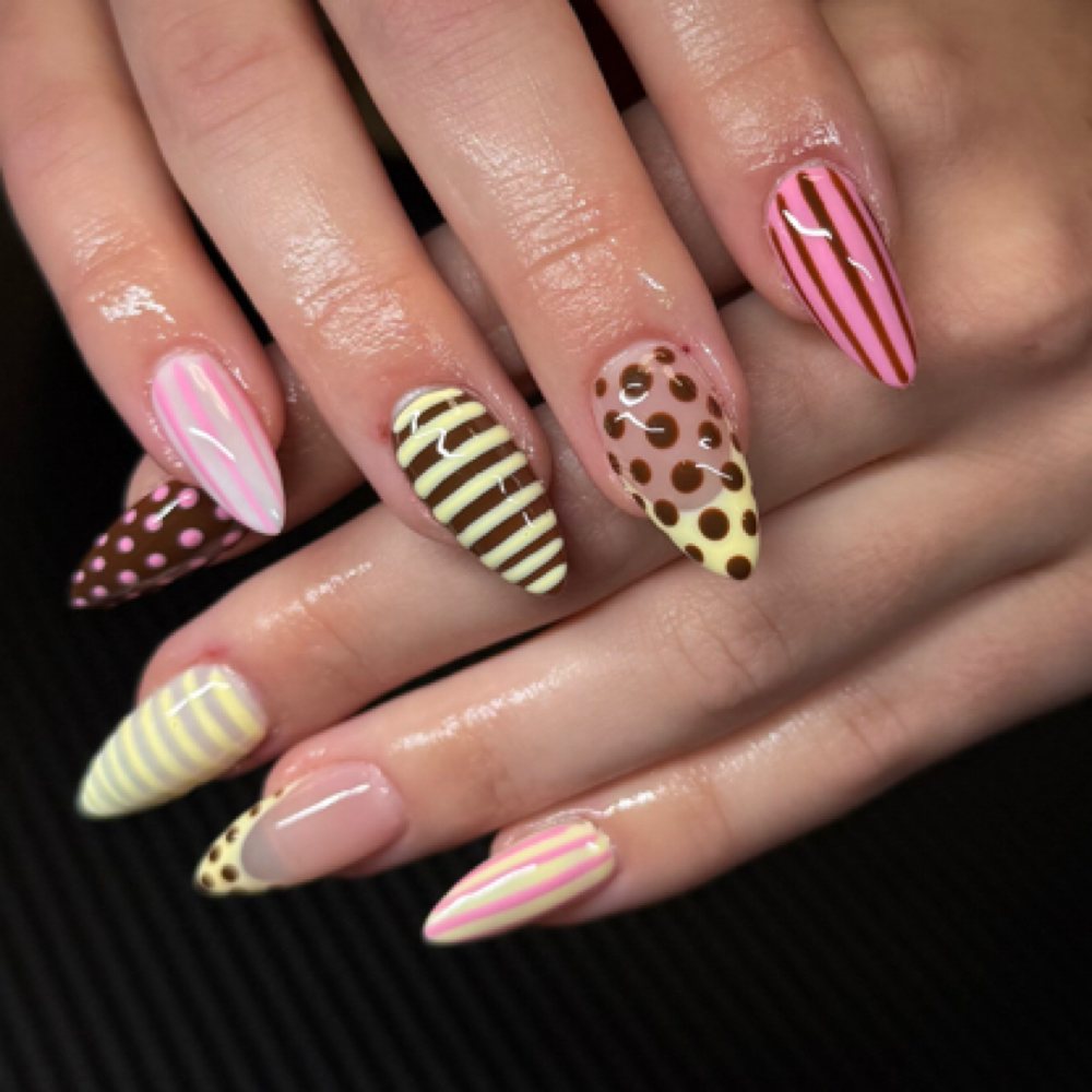 Candy-striped gel extensions by Gracie
