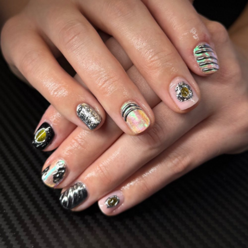 Nail art by Gracie